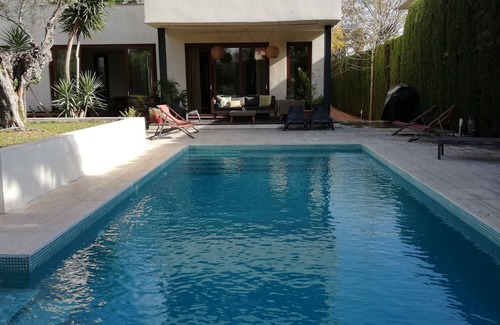 Gelves Villa | Villa Jardines Piscine-10 minutes Séville Centre-Wifi gratuit-Climatisation