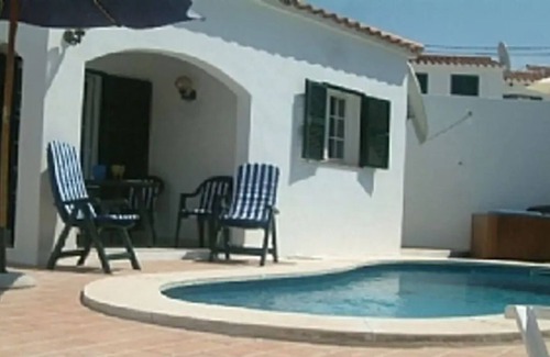 Cala en Porter Villa | Villa individuelle moderne avec piscine privée et bain à remous jacuzzi, climatisation, télévision à écran plasma
