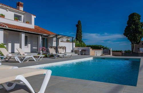 Butkovici Maison | Villa Kati Bati, a perfect summer villa with pool