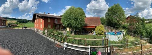Grosswangen Maison | Villa Kunterbunt