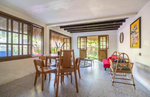 Gili Air Villa | Villa Kupu-Kupu, private pool & lush garden
