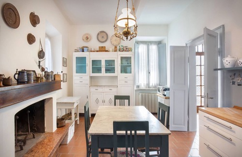 Volta Mantovana Villa | Villa L'Oleandra with Pool up to 12 People