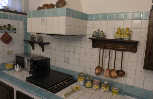 Cava de' Tirreni Villa | Villa "La Badia 11". Un séjour enchanteur entre nature et culture.