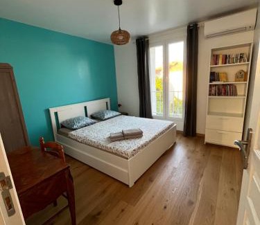 Plaine de la Brague Villa | Villa la Désirée ,haut de la villa, entièrement rénovée, 4 étoiles, climatisé, parking privé et 120m2 de jardin
