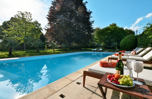 Calleville Maison | Villa La Pas Parisienne