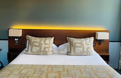 Bayonne Hôtel | Villa la Renaissance Hôtel