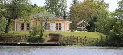 Le Temple-sur-Lot Maison | Villa la Rive, River Villa