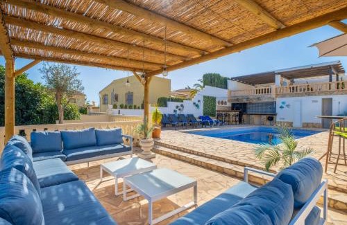 Urbanitzacio la Fustera Villa | Villa La Vista by Interhome