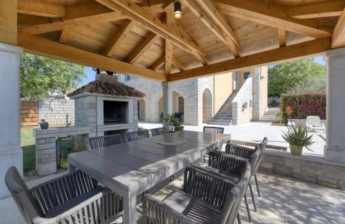 Marasi Villa | Villa Ladonja with Private Pool and Sauna