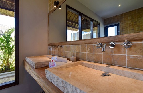 Tigawasa Villa | VILLA LAKSHMI - VILLA DE LUXE AVEC VUE À 180 ° SUR LA MER