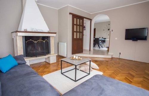 Belavici Villa | Villa Lara, maison de vacances rénovée