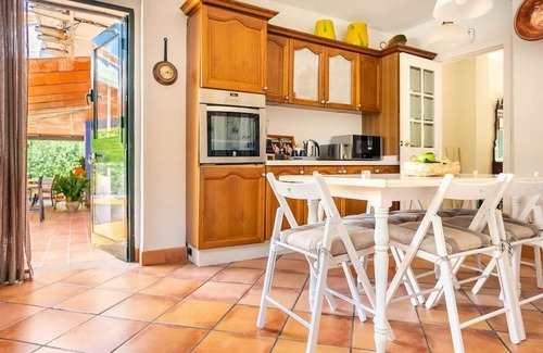 Mairena del Aljarafe Villa | Villa las Tinajas , con Encanto Andaluz