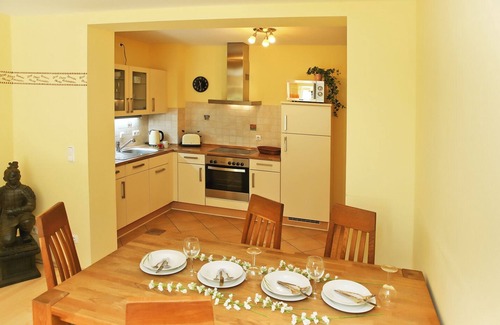 Ostseebad Kuhlungsborn Appartement | Villa Laura Cottage apartment 102: spacious 3-room apartment close to the beach