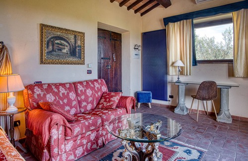Teverina di Cortona Villa | Villa 'Le Buccole Country House' avec vue sur les collines pérugines, Wi-Fi et air conditionné.