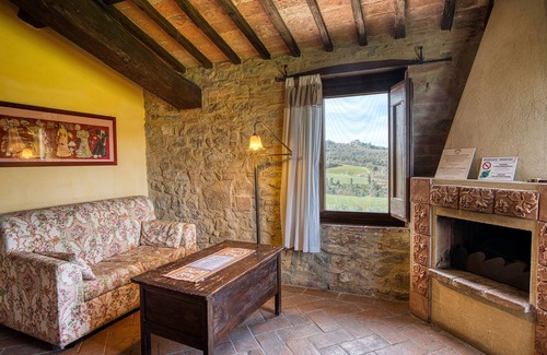 Teverina di Cortona Villa | Villa 'Le Buccole Country House' avec vue sur les collines pérugines, Wi-Fi et air conditionné.