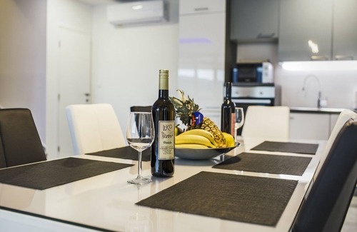 Donji Prolozac Villa | Villa Leko Imotski for 22 people with pool and hot tub close to Makarska, Split