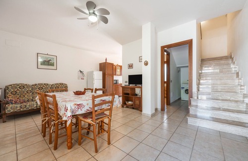 Porto Pino Villa | Villa 'Leo' avec terrasse privée, jardin privé et climatisation