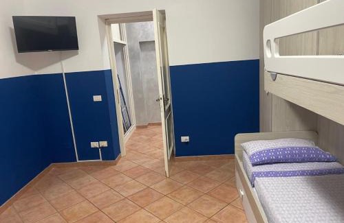 Minturno Villa | Villa Lidia & Attico degli artisti, free pets , giardino recintato e attrezzato
