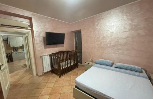 Minturno Villa | Villa Lidia & Attico degli artisti, free pets , giardino recintato e attrezzato