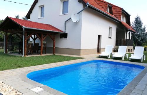 Balatonkeresztur Appartement | Villa Lili Apartments