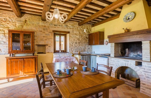 San Lorenzo in Campo Villa | Villa Linda, villa panoramique avec piscine dans la campagne des Marches, à 30 minutes de la mer