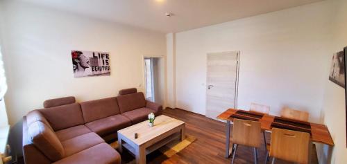 Bernburg Appartement | VILLA LINDENECK BUSiNESS