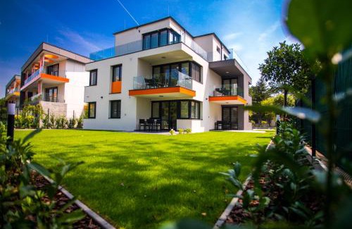 Siofok Aranypart Appartement | Villa Linett
