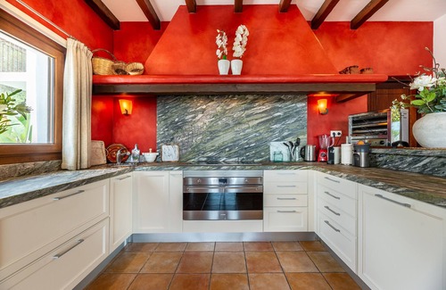 Sant Carles de Peralta Villa | Villa 'Llosas De Dalt' avec vue sur mer, Wi-Fi et climatisation.