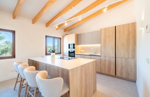 Ses Salines Maison | Villa Lorena - Newly Renovated and Just a Few Kilometers from the Beautiful Es Trenc Beach with Wi-Fi and A/C