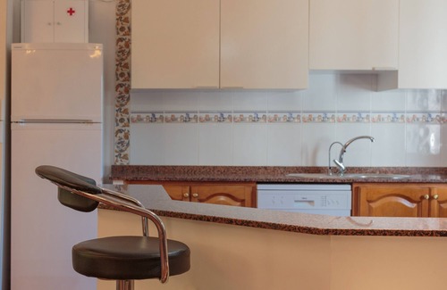 Marchena Villa | Villa Los Pinos avec piscine, connexion Wi-Fi, climatisation, terrasse et jardin