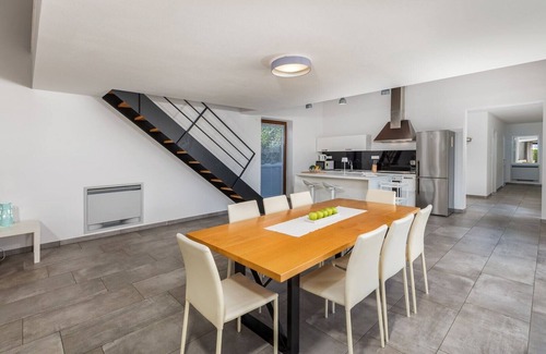 Sveti Petar u Sumi Villa | Villa Luna Bianca - Villa de construction moderne avec piscine privée et bain a remous