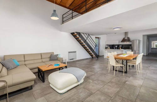 Sveti Petar u Sumi Villa | Villa Luna Bianca - Villa de construction moderne avec piscine privée et bain a remous