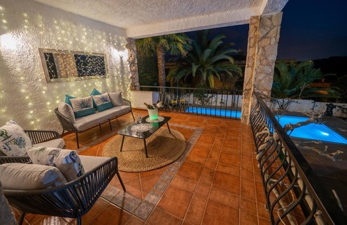 Condado del Jaruco Maison | VILLA LUX GALLERY, GREAT EXPERIENCE, PRIVATE POOL AND CLOSE TO THE SEA, 13 PEOPLE