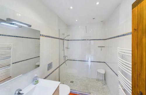 Beauville Maison | Villa Luxe avec Spa, Piscine Chauffée & Salle de Sport à Beauville