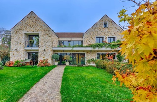 Chevreuse Villa | VILLA LUXE VALLEE DE CHEVREUSE - piscine intérieure chauffée, ping-pong