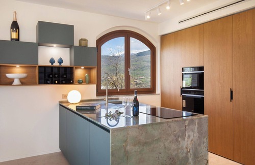 Marciaga Villa | Villa 'Luxury Monte Orione Garda' avec vue sur le lac, Wi-Fi et climatisation