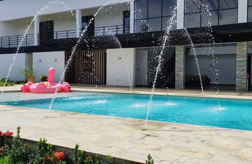 Sopetran Villa | Villa Macedonia, De Lujo Para Descansar Con Unas Vistas Fenomenales