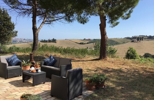 Cologna Spiaggia Maison | Villa Maise sleeps 8 in 4 Bedrooms, 3 Bathrooms, Stunning Views, 3km from Beach