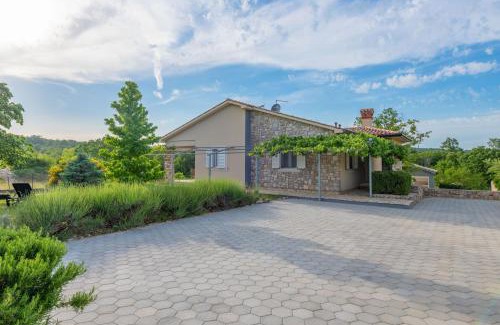 Marceljani Maison | Villa Maja, an ideal Summer hideaway for Families and Friends
