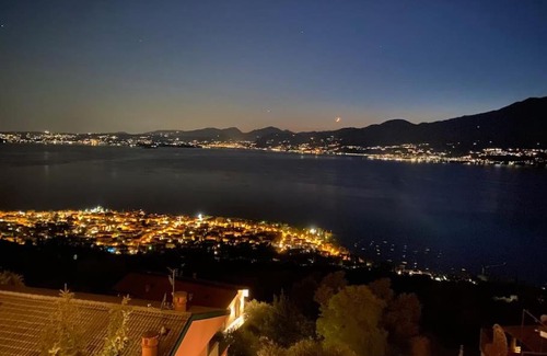 Albisano Appartement | Villa Malù - APT Luisa Piscina e vista lago