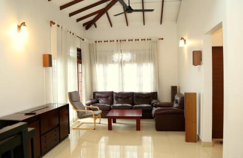 Panadura Villa | Villa Mango Tree in Keselwatta, Panadura
