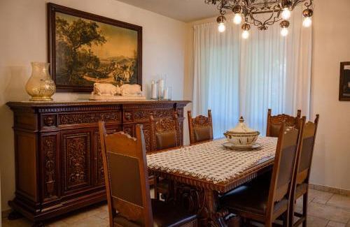 Aosta Appartement | Villa Mara - Aosta - 200 mq - WiFi - Jacuzzi - Parcheggio - Giardino