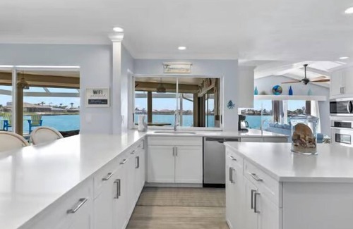 Eight Lakes Maison | Villa Margarita - 4 Bedroom w/ Beautiful Lake View and Gulf Access!