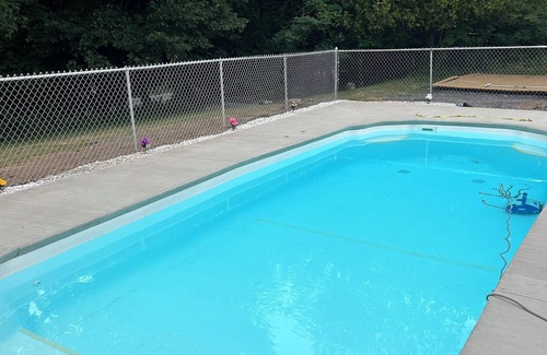 East Durham Cabine | Villa Marie Tiny Cabin in the Mountains. AC. WiFi. Pool. Dog Friendly