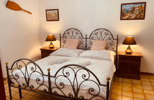 La Ciaccia Appartement | Villa Marina - 100m from sea Apartment with pergola