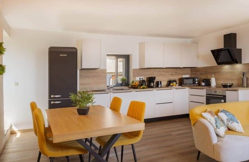 Meria Villa | Villa Marine de Meria, refaite à neuf, à 10 mètres de la plage