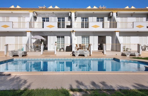 Vale de Carro Villa | Villa 'Martina' avec piscine partagée, Wi-Fi et climatisation