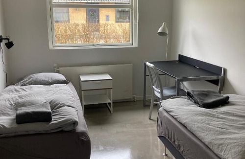 Viby Maison | Villa med private værelser delt badeværelse/køkken, viby sj.