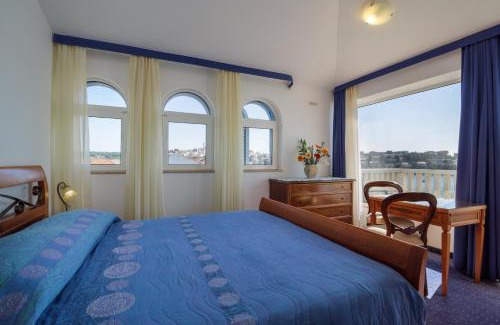 Seget Vranjica Hôtel | Villa Mediterana