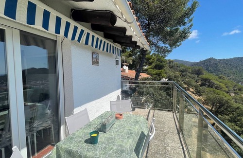 Tossa de Mar Maison | Villa "Mediterraneo" avec vue sur la mer, piscine et Wi-Fi.